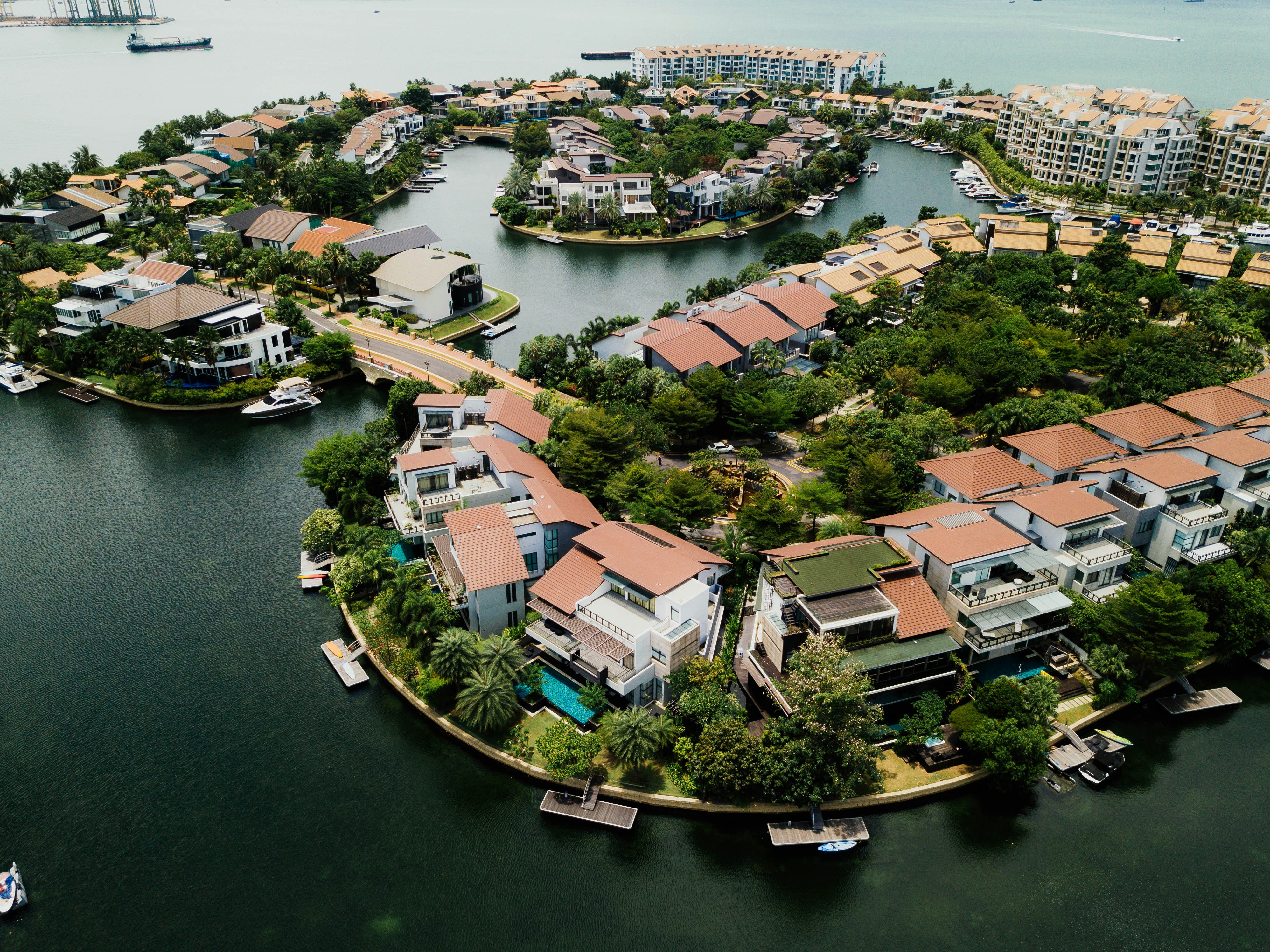 Premium waterfront real estate development